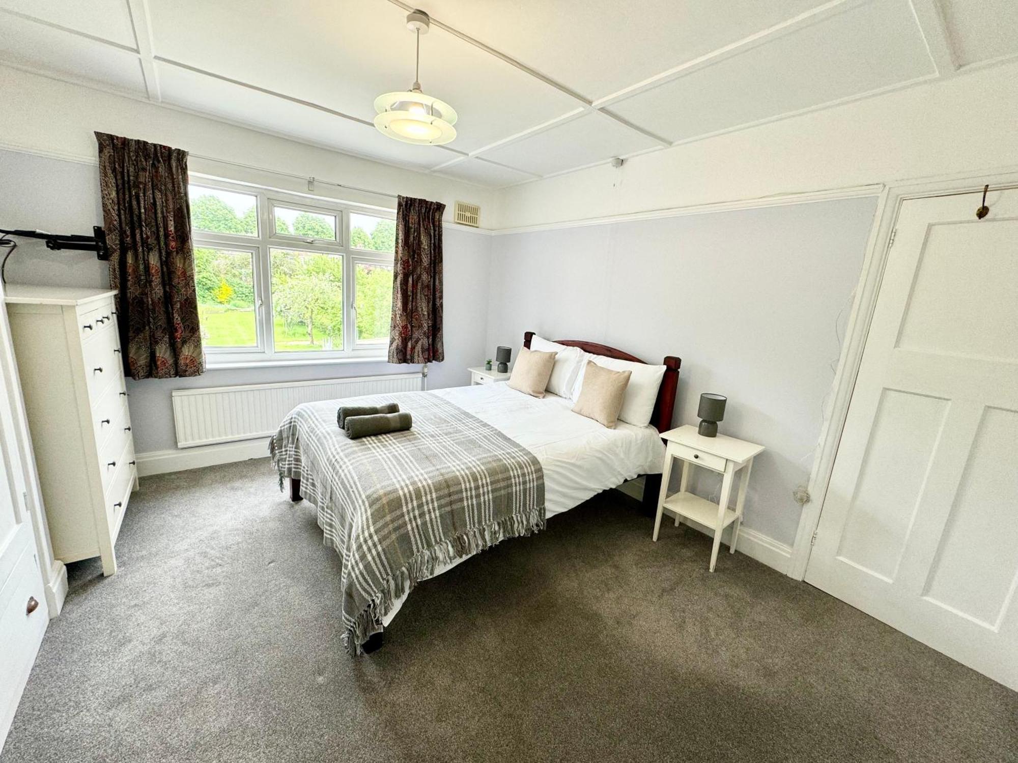 Bright Near Southmead * Bristol